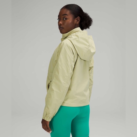 Lululemon Always Effortless Jacket Dew Green size 10 - Picture 4 of 9